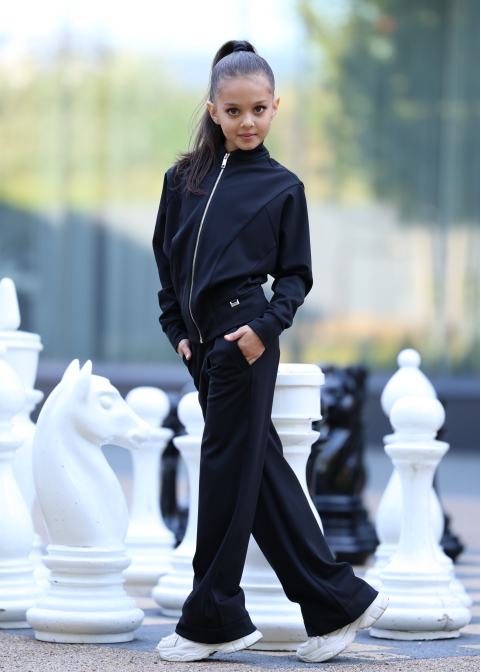 ROYAL suit with long zipper and widened trousers (black fleece)