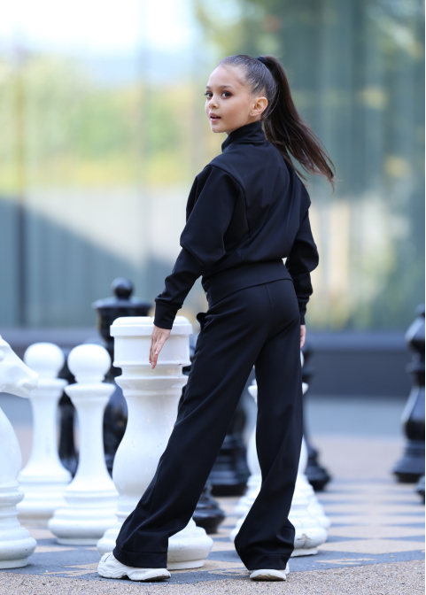 ROYAL suit with long zipper and widened trousers (black fleece)